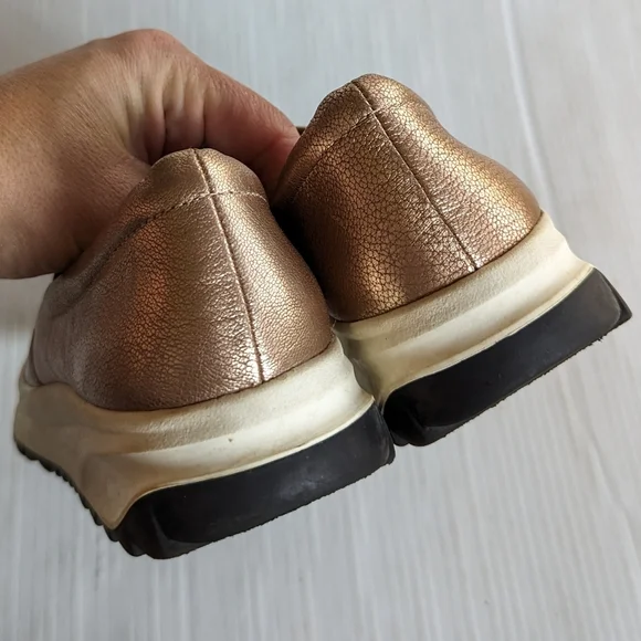 NATURALIZER Selah rose gold slip-on sneakers loafers - Picture 7 of 11